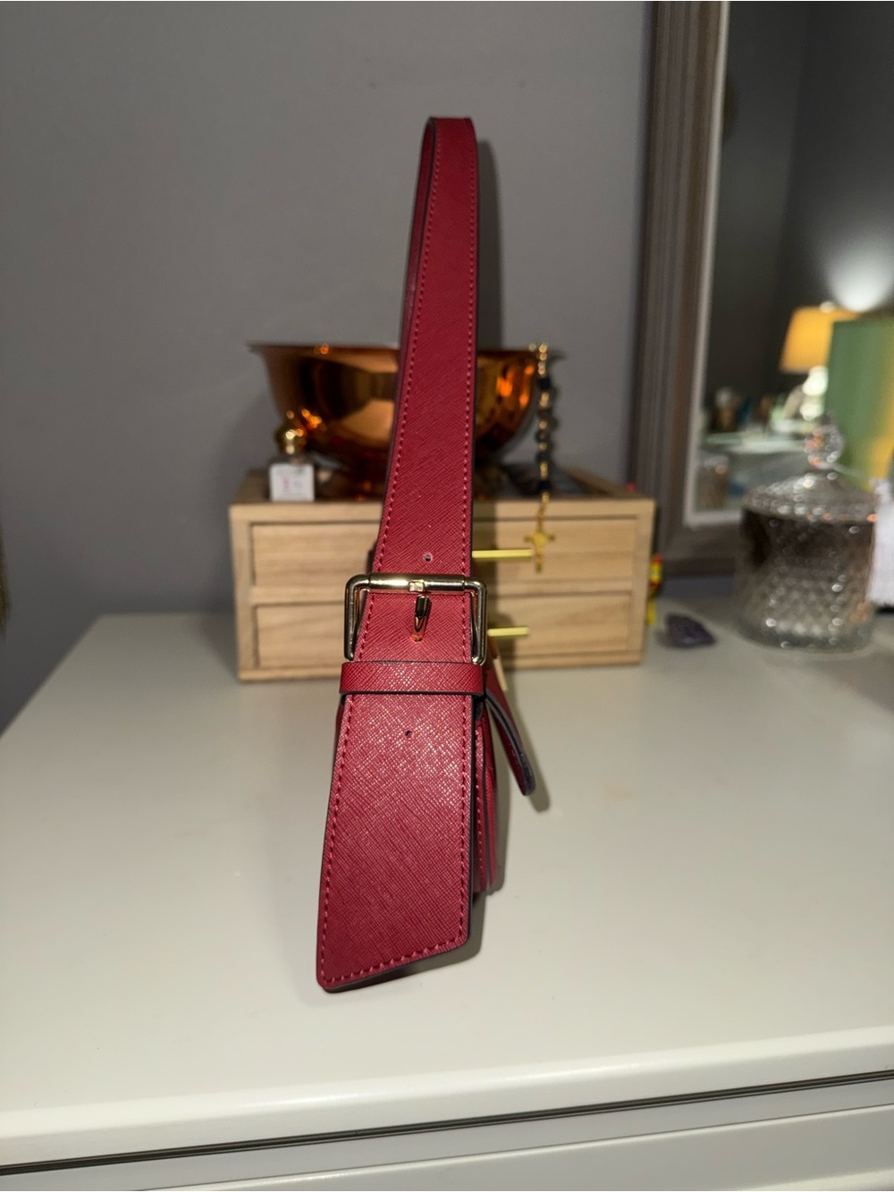 GUESS Red Shoulder Bag with Triangular Logo - Picture 2 of 5